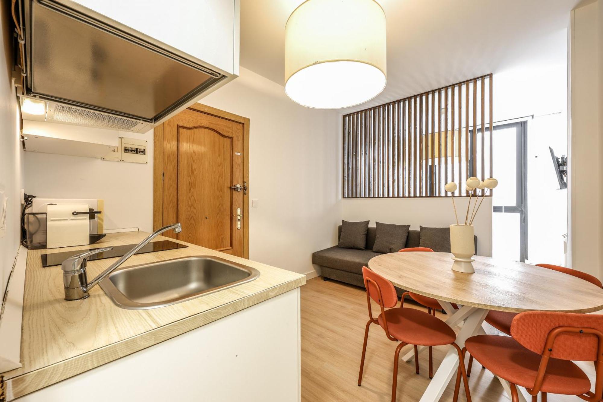 Pequeno Apartamento Reformado En Tirso De Molina Alquiler Temporal Madrid Esterno foto